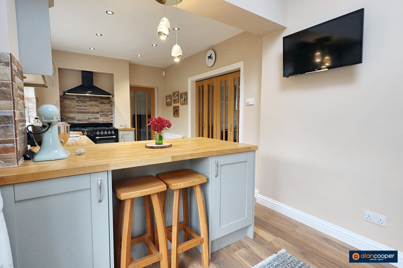 Rugby Road, Bulkington, CV12 9JE