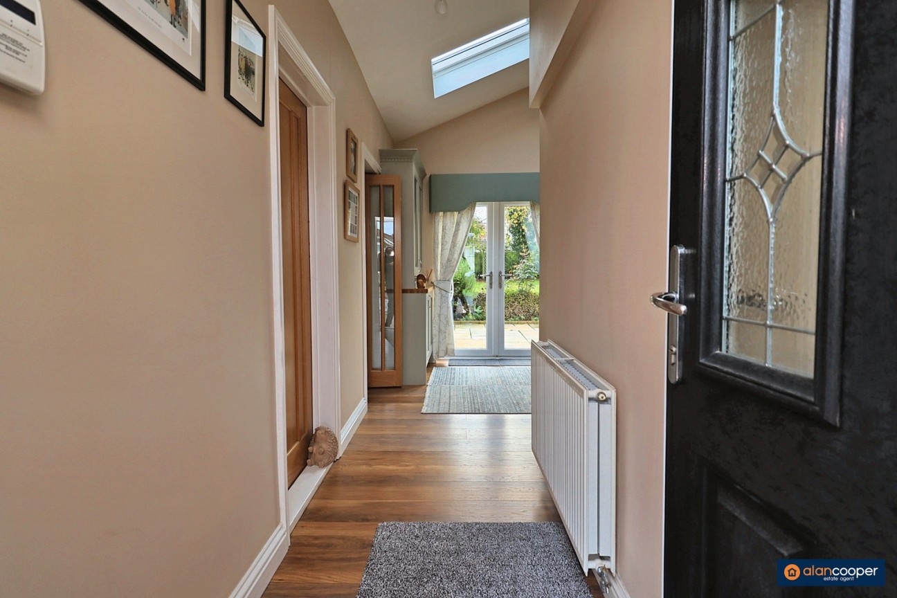 Rugby Road, Bulkington, CV12 9JE