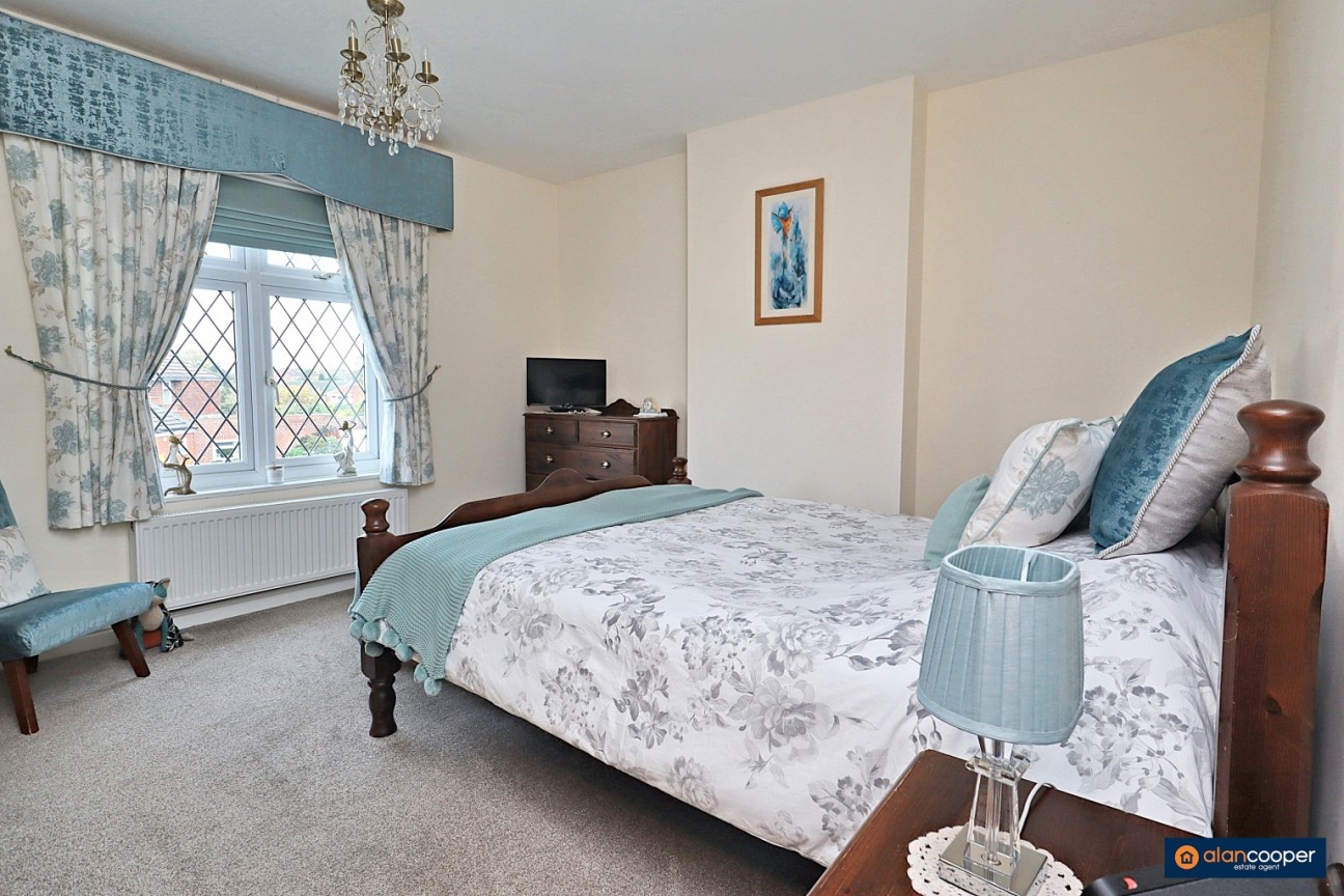 Rugby Road, Bulkington, CV12 9JE