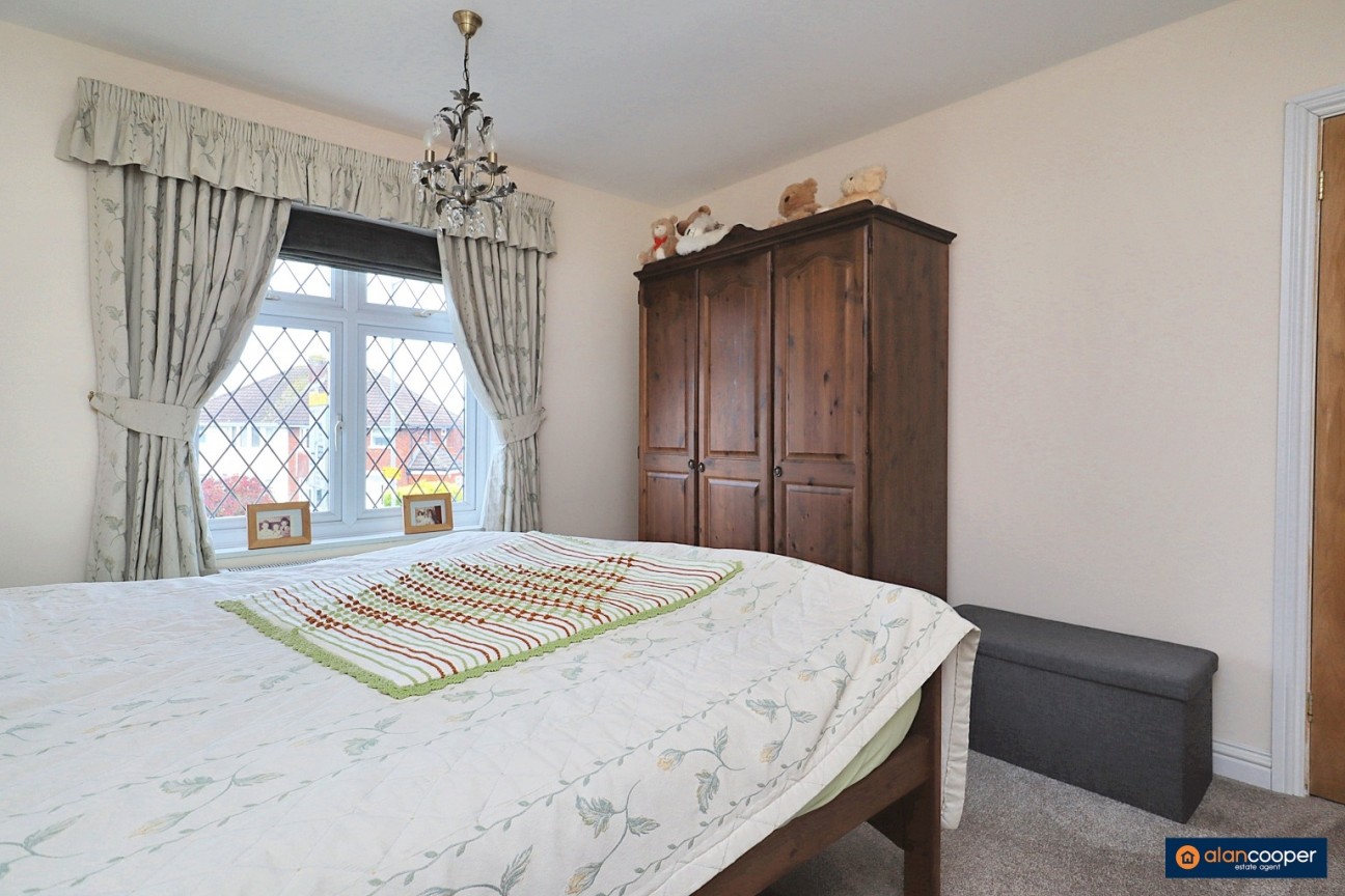 Rugby Road, Bulkington, CV12 9JE