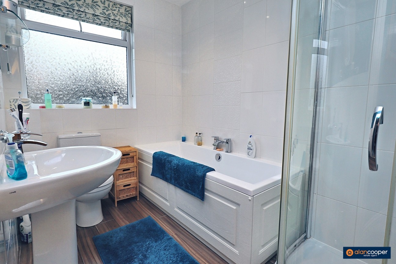 Rugby Road, Bulkington, CV12 9JE