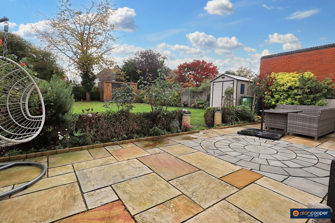 Rugby Road, Bulkington, CV12 9JE