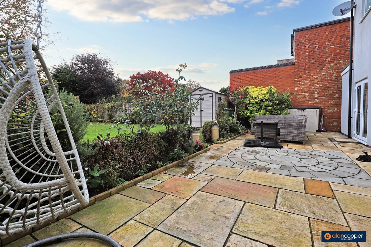 Rugby Road, Bulkington, CV12 9JE