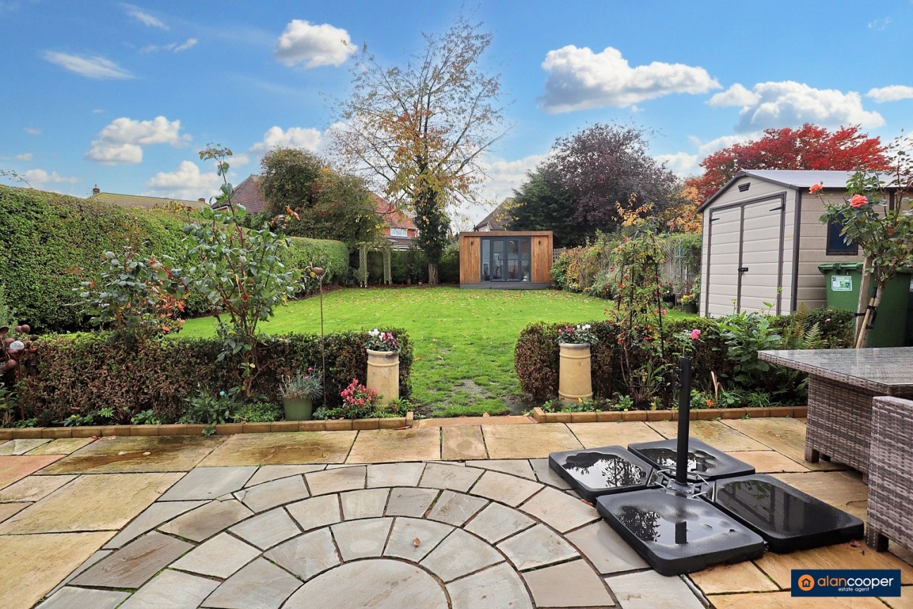 Rugby Road, Bulkington, CV12 9JE