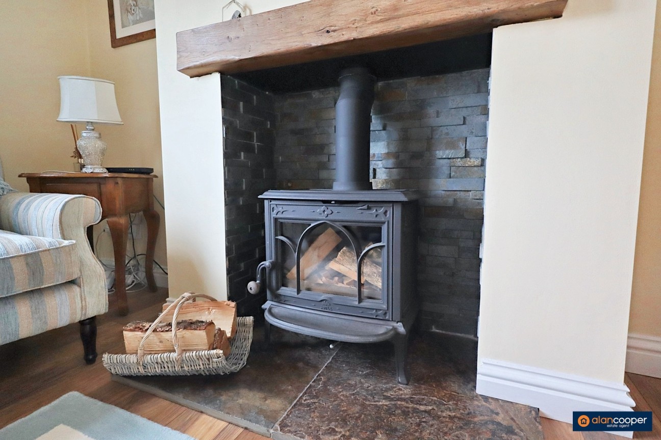 Rugby Road, Bulkington, CV12 9JE