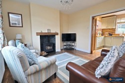 Rugby Road, Bulkington, CV12 9JE