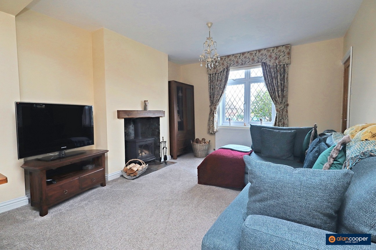 Rugby Road, Bulkington, CV12 9JE