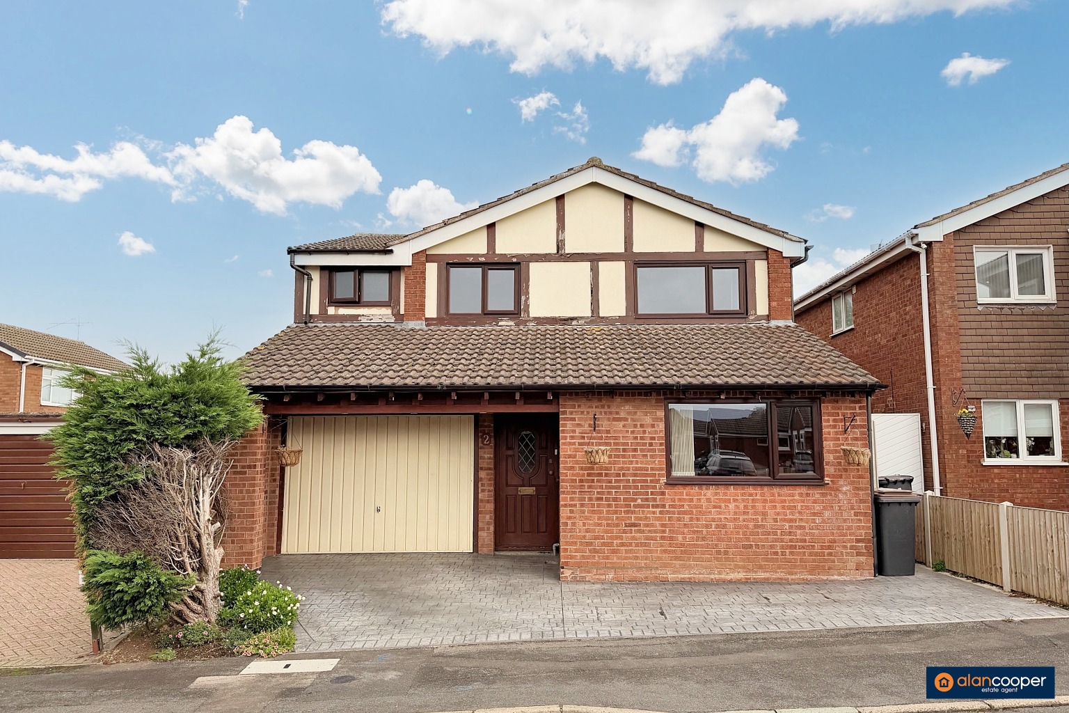 Skelwith Rise, St Nicolas Park, Nuneaton, CV11 6JP