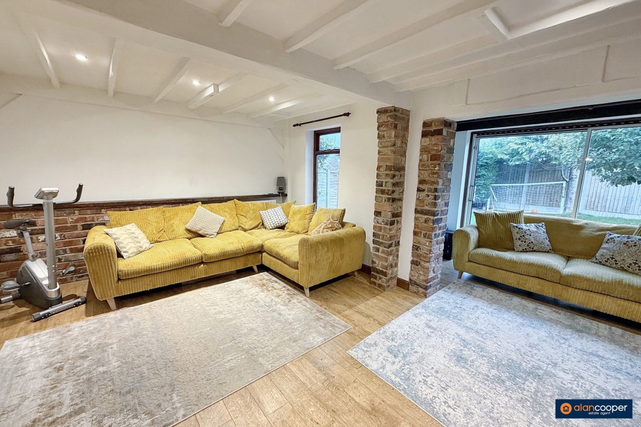 Skelwith Rise, St Nicolas Park, Nuneaton, CV11 6JP