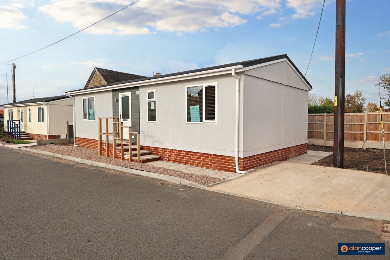 Mill Farm Park, Bulkington, CV12 9SE