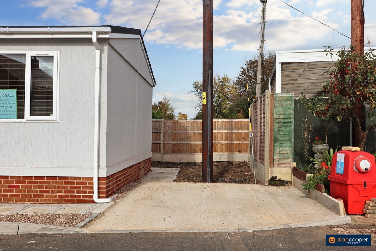 Mill Farm Park, Bulkington, CV12 9SE