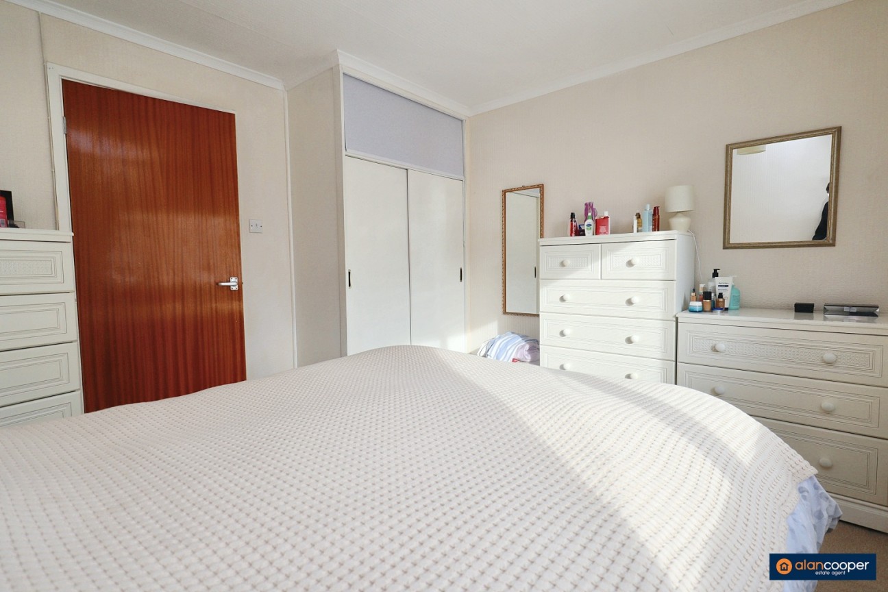 Shakespeare Drive, Whitestone, Nuneaton, CV11 6NN