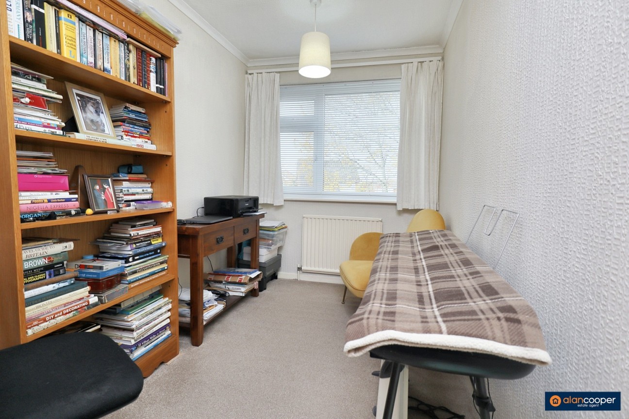 Shakespeare Drive, Whitestone, Nuneaton, CV11 6NN