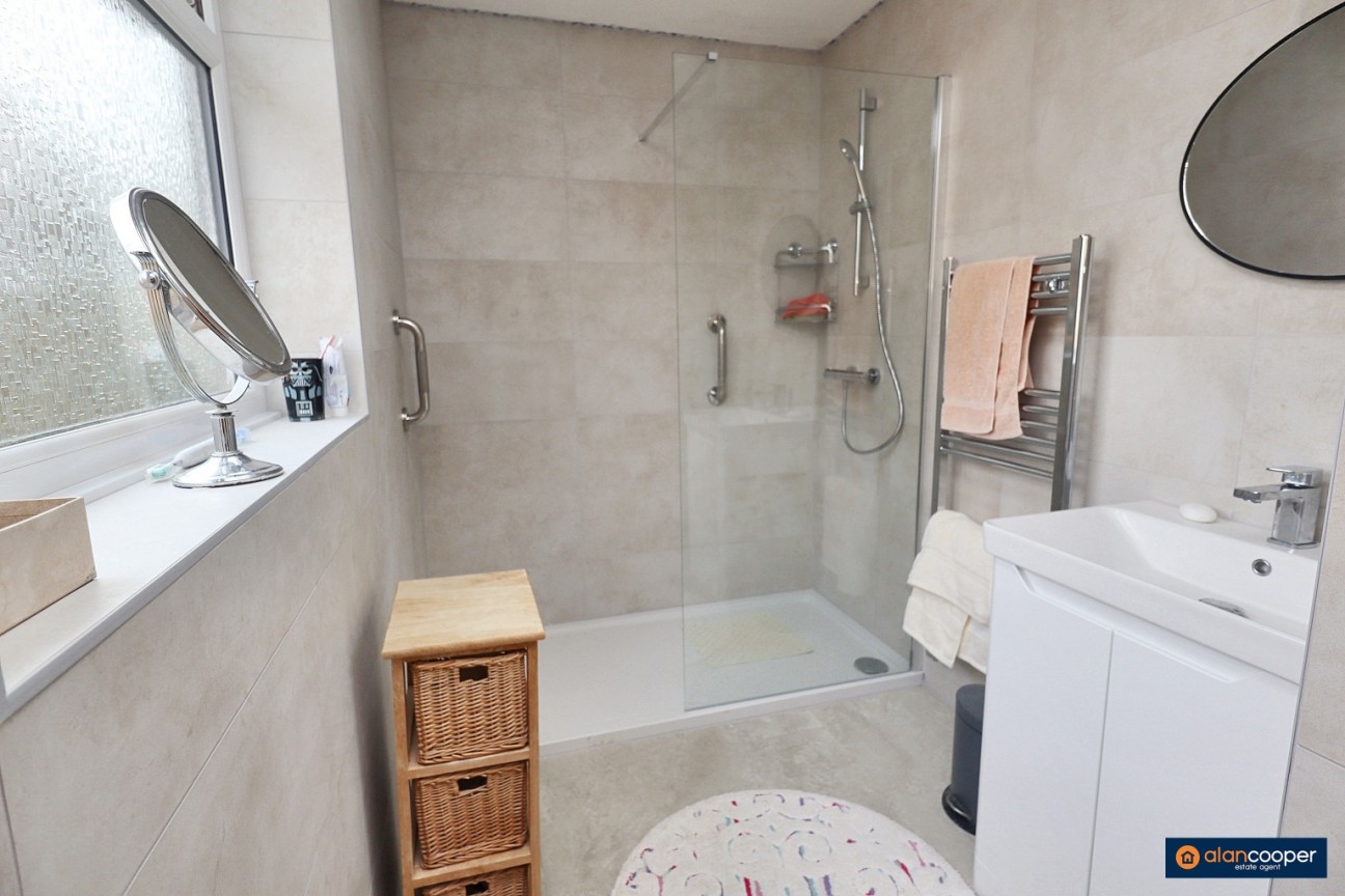 Shakespeare Drive, Whitestone, Nuneaton, CV11 6NN