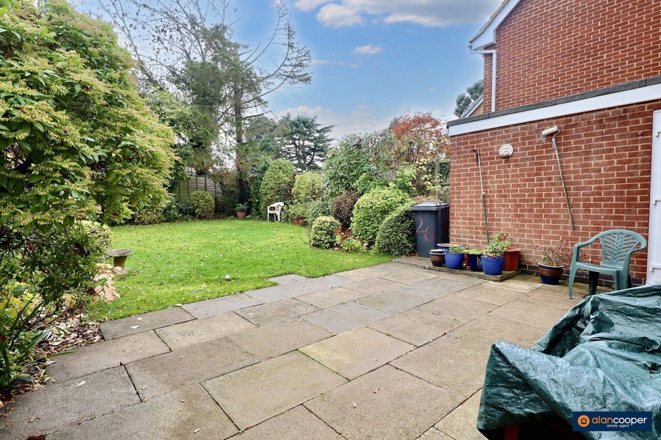 Shakespeare Drive, Whitestone, Nuneaton, CV11 6NN