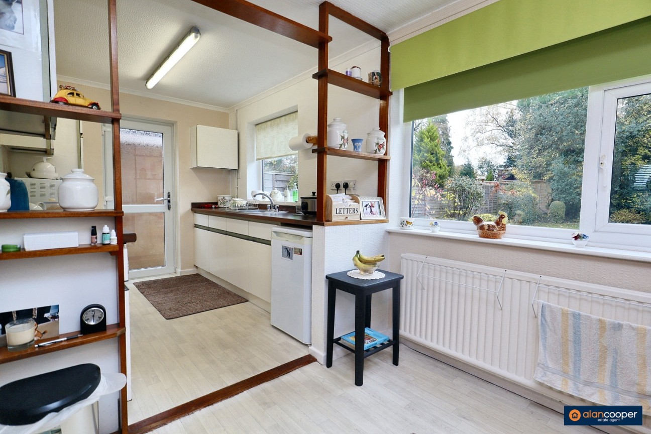 Shakespeare Drive, Whitestone, Nuneaton, CV11 6NN