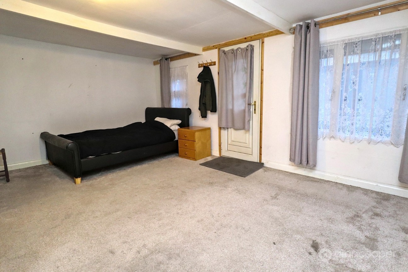 Vale View, Stockingford, Nuneaton, CV10 8AL