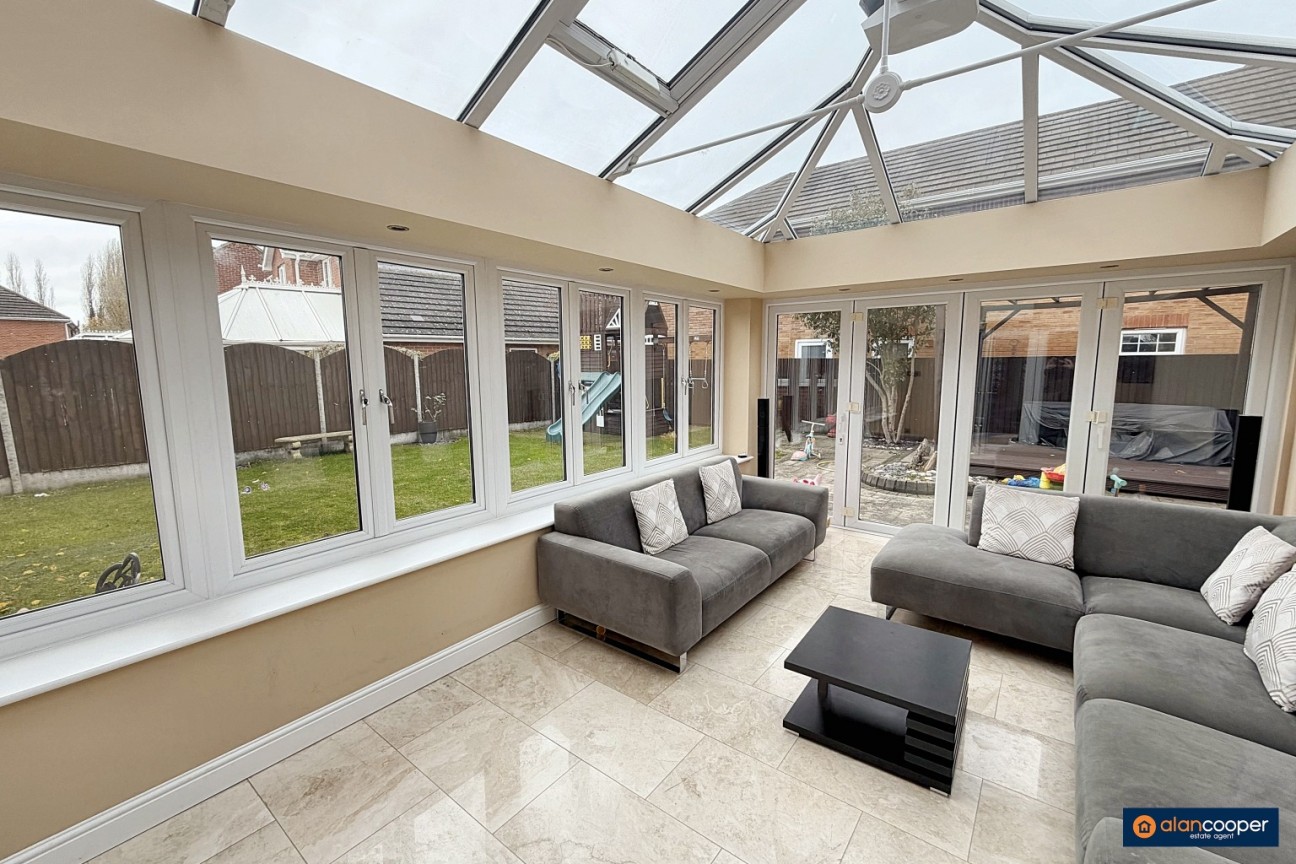 Northbourne Drive, Maple Park, Nuneaton, CV11 4GA