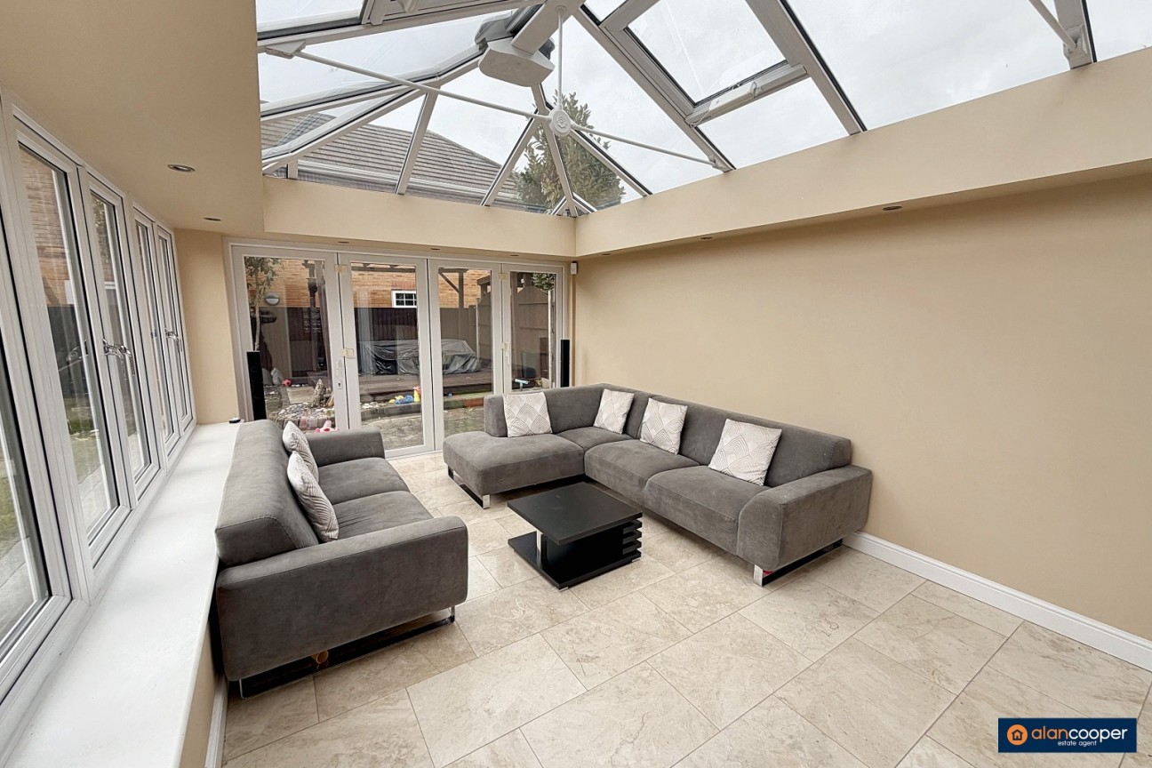 Northbourne Drive, Maple Park, Nuneaton, CV11 4GA