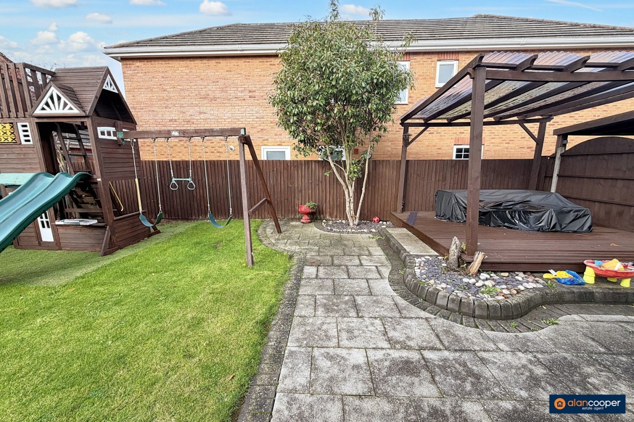 Northbourne Drive, Maple Park, Nuneaton, CV11 4GA