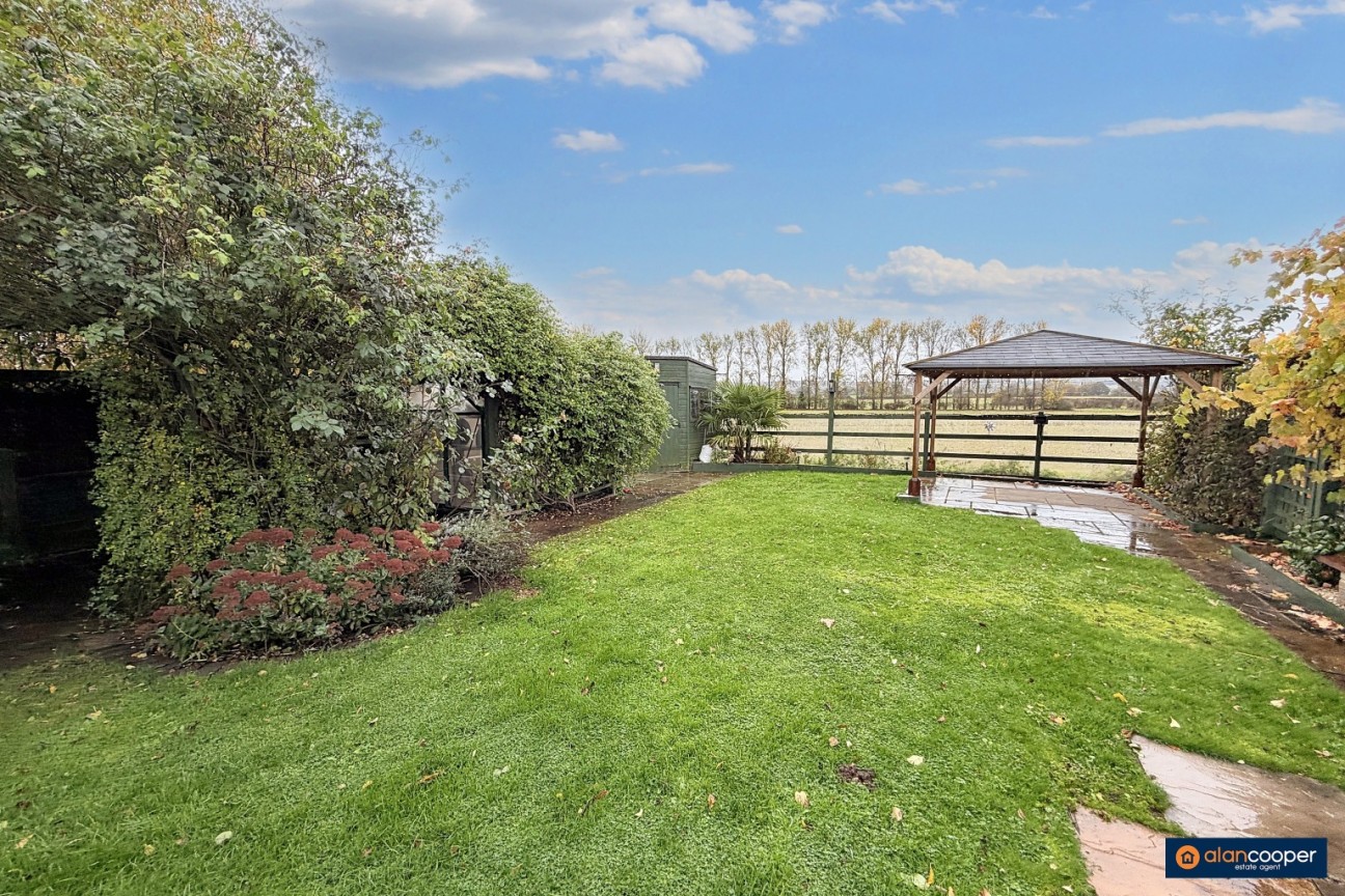 Foxs Covert, Fenny Drayton, CV13 6BQ