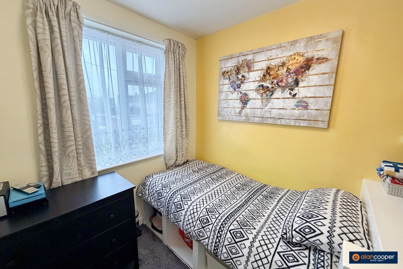 Stafford Close, Bulkington, CV12 9QX