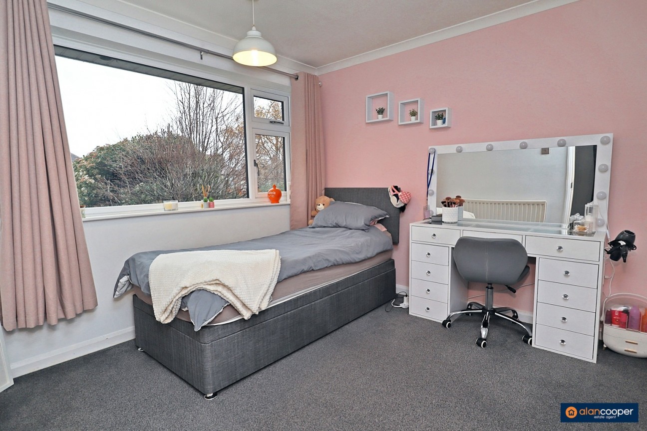 Walnut Close, Nuneaton, CV10 0JB