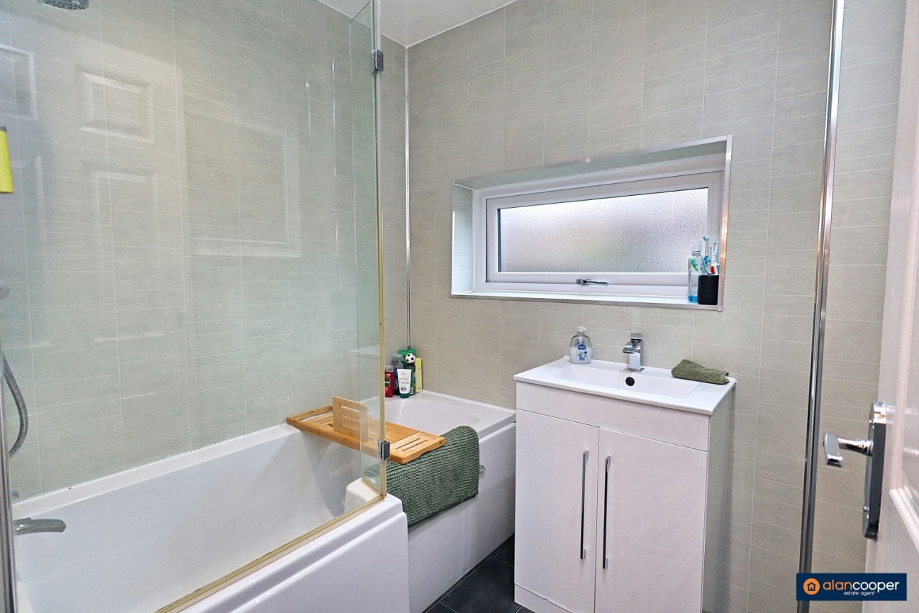 Walnut Close, Nuneaton, CV10 0JB