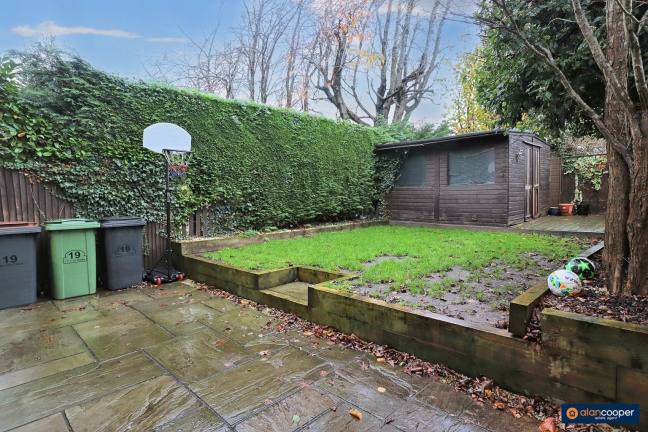 Walnut Close, Nuneaton, CV10 0JB