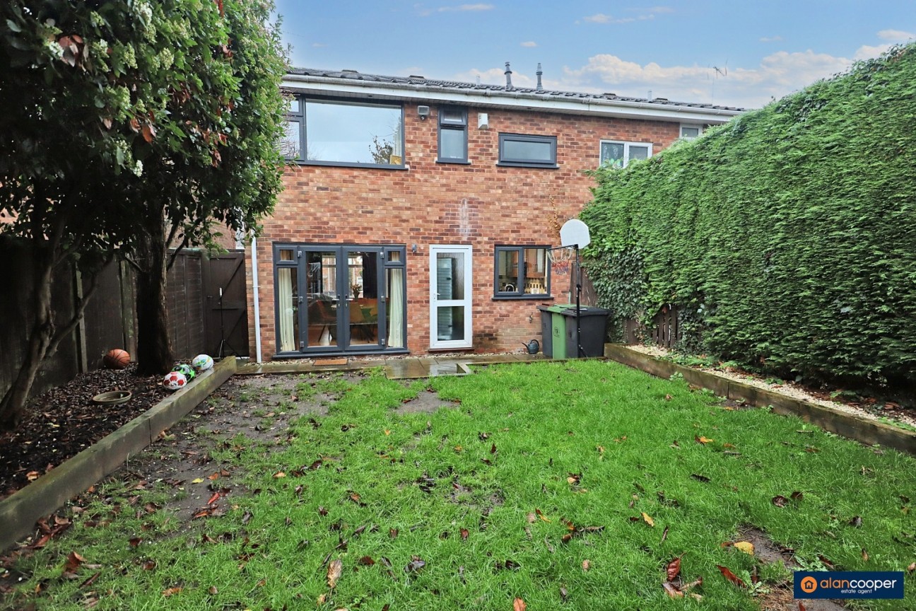 Walnut Close, Nuneaton, CV10 0JB