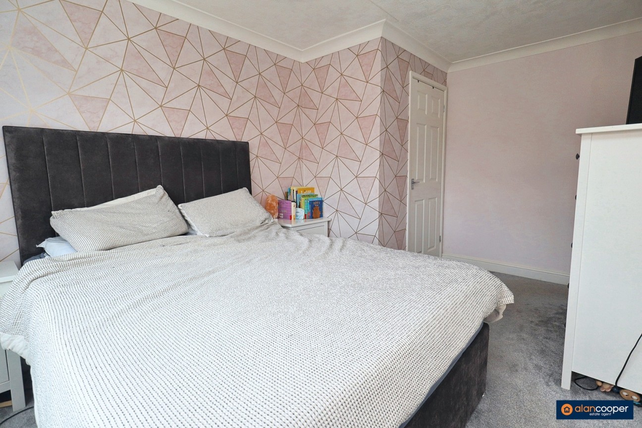 Berwyn Way, Church Farm, Nuneaton, CV10 8QN