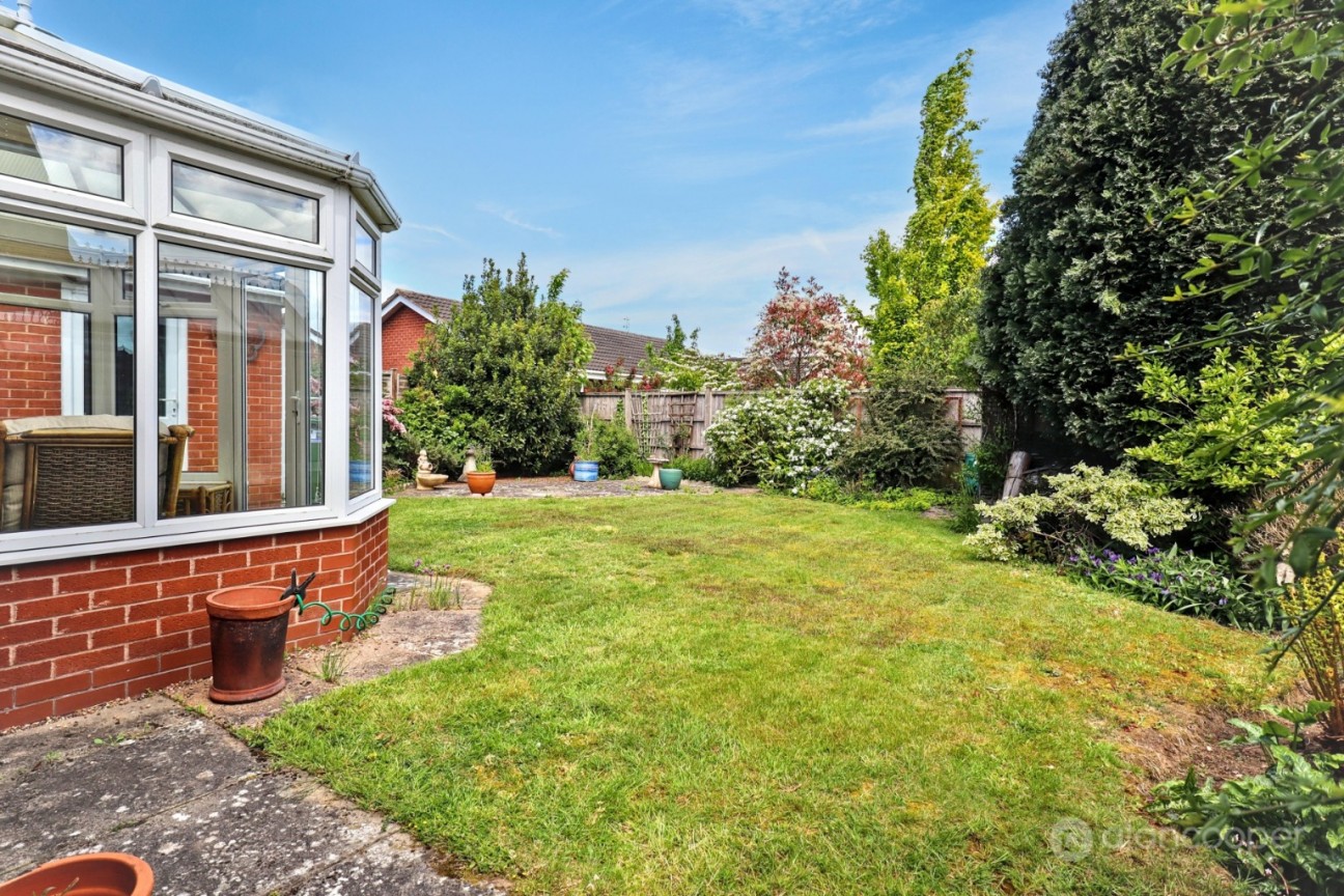 Thornhill Drive, Whitestone, Nuneaton, CV11 6TD
