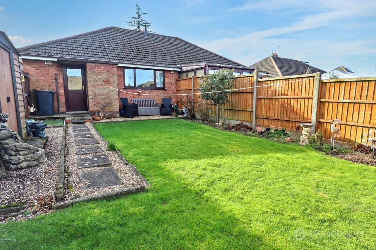 Nuneaton Road, Bulkington, Bedworth, CV12 9QP