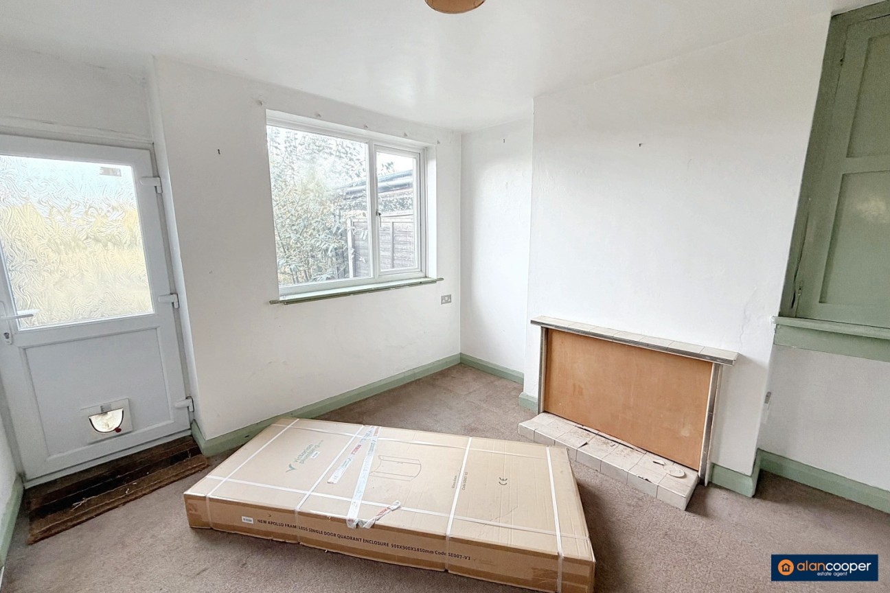 Tenlons Road, Stockingford, Nuneaton, CV10 7HT