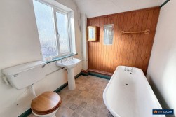 Tenlons Road, Stockingford, Nuneaton, CV10 7HT