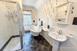 High Street, Nuneaton, CV11 5DA