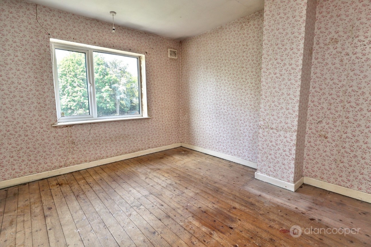 Camp Hill Drive, Nuneaton, CV10 0JX