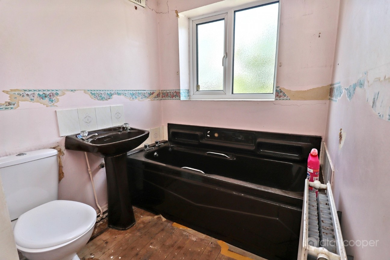 Camp Hill Drive, Nuneaton, CV10 0JX