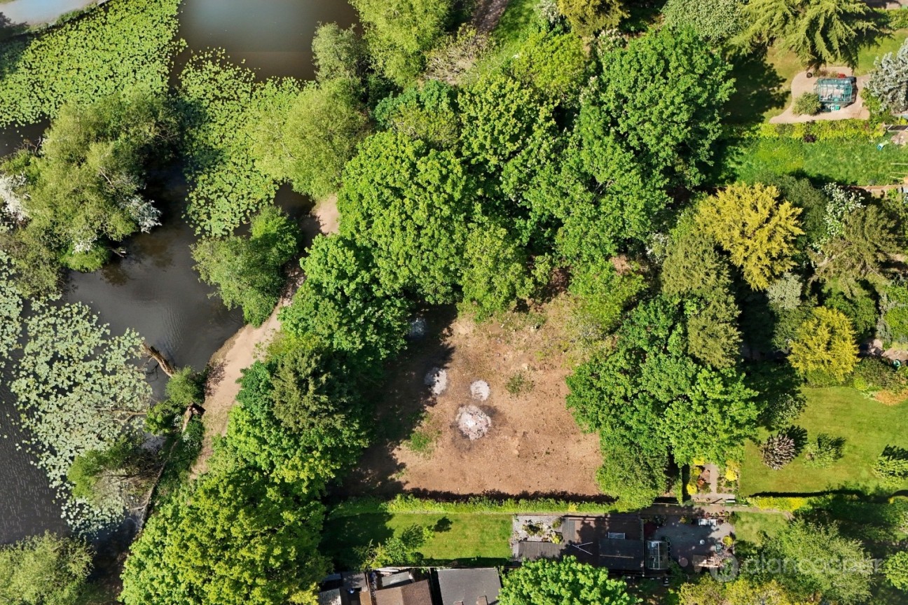 Camp Hill Drive, Nuneaton, CV10 0JX