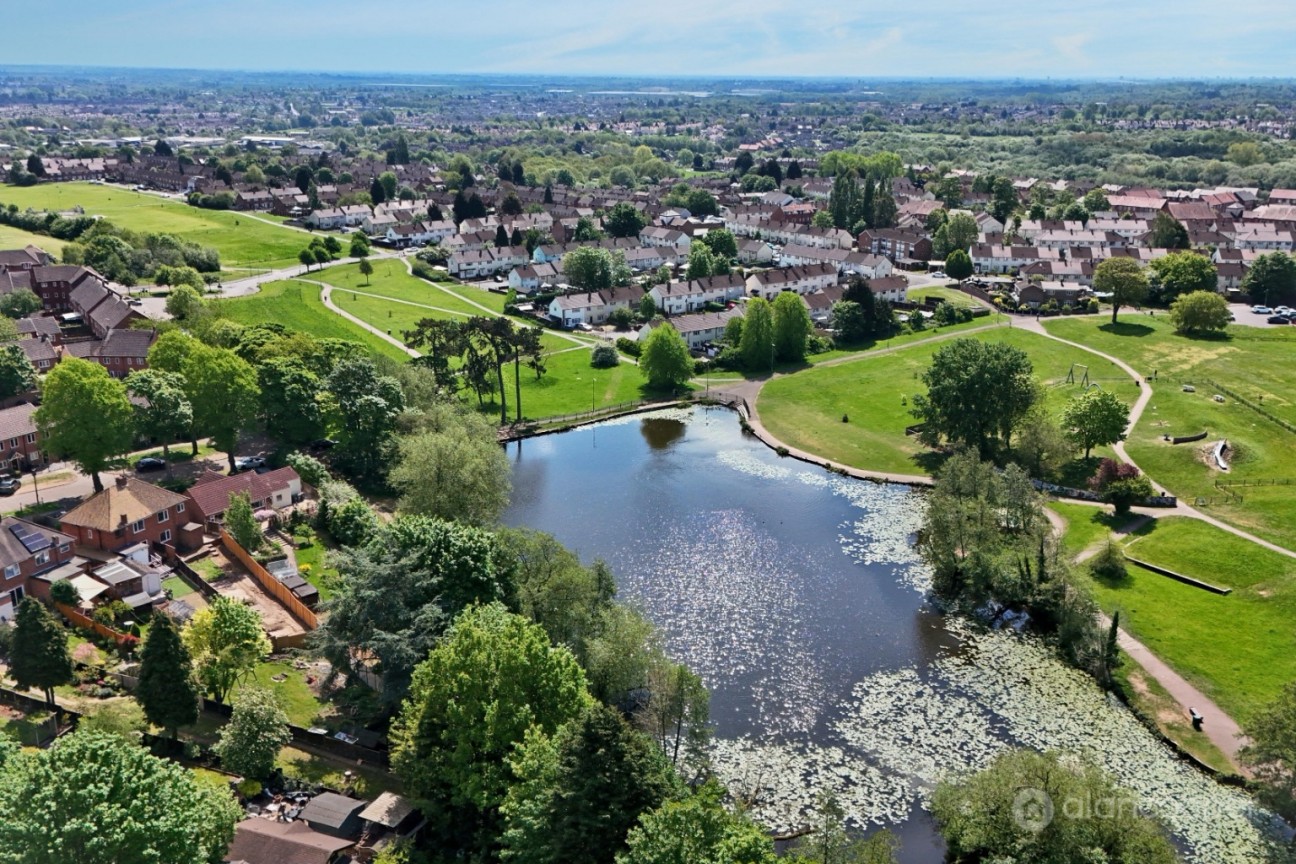 Camp Hill Drive, Nuneaton, CV10 0JX