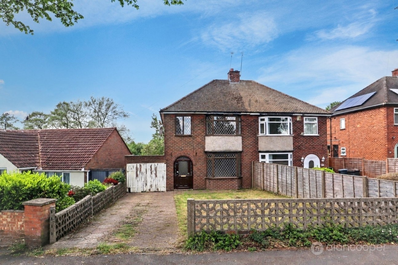 Camp Hill Drive, Nuneaton, CV10 0JX