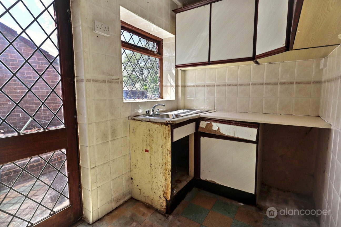 Camp Hill Drive, Nuneaton, CV10 0JX
