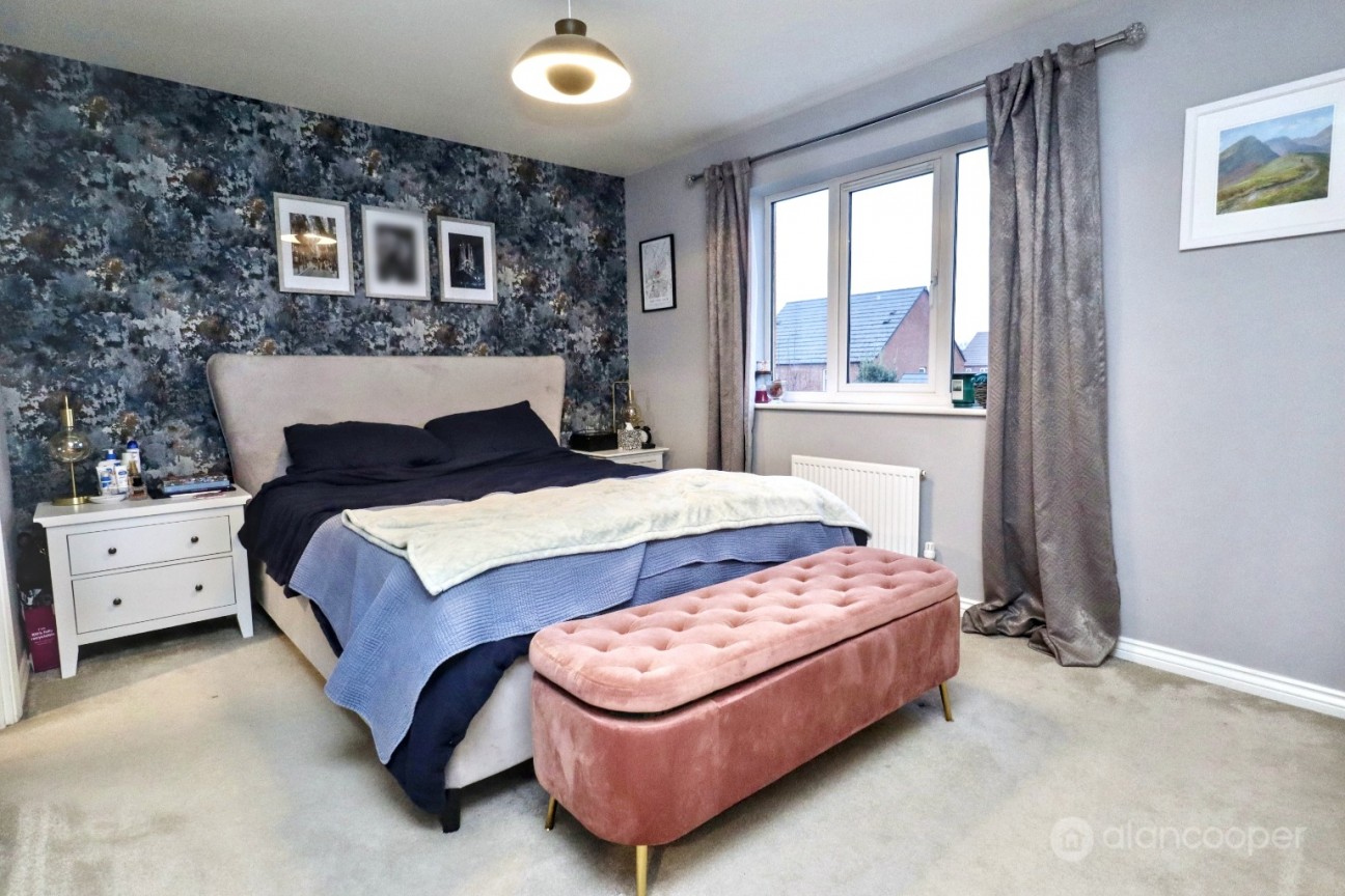 Harvest Way, Weddington, Nuneaton, CV10 0FJ