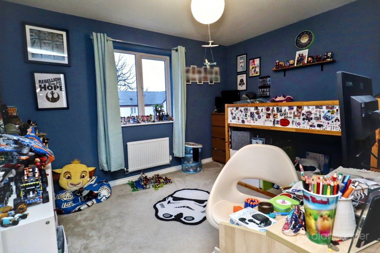 Harvest Way, Weddington, Nuneaton, CV10 0FJ