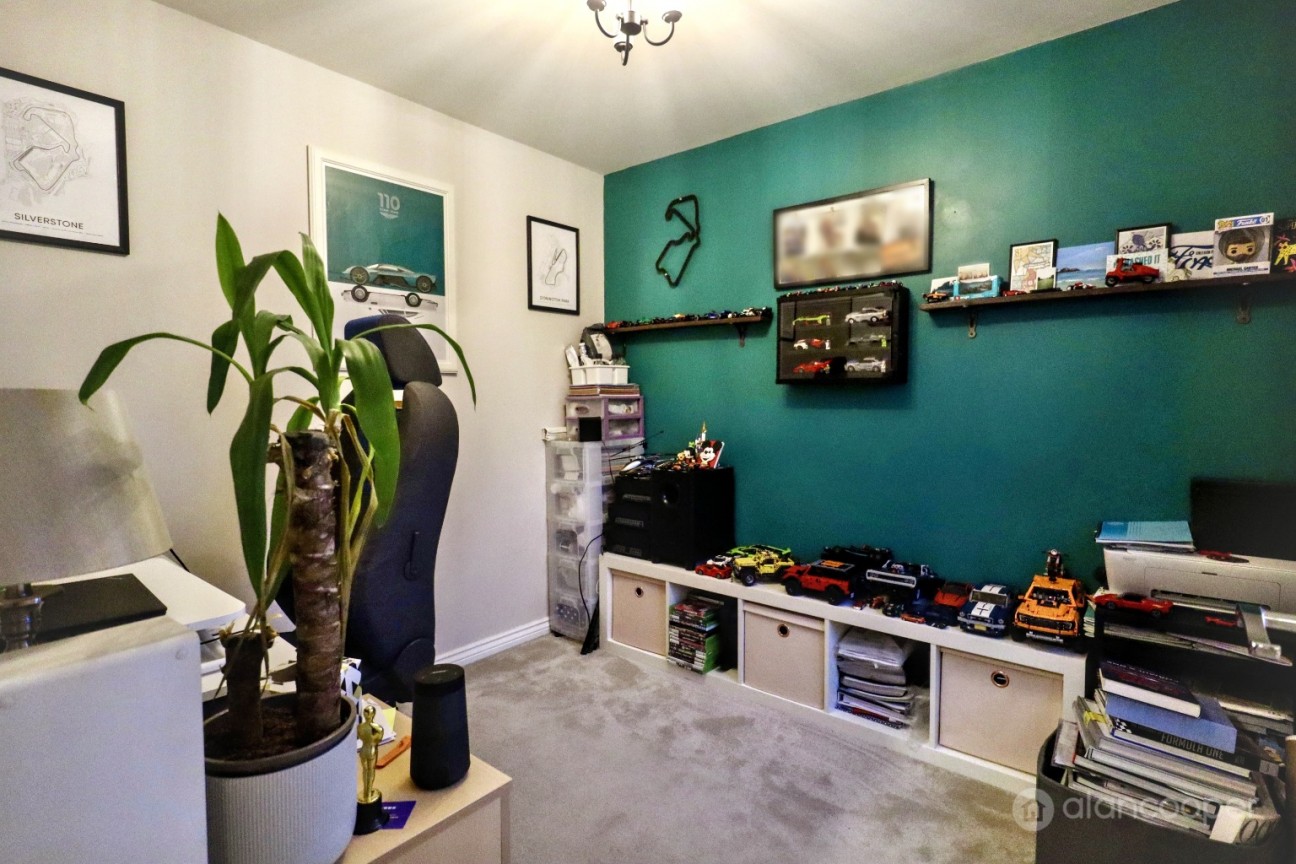 Harvest Way, Weddington, Nuneaton, CV10 0FJ