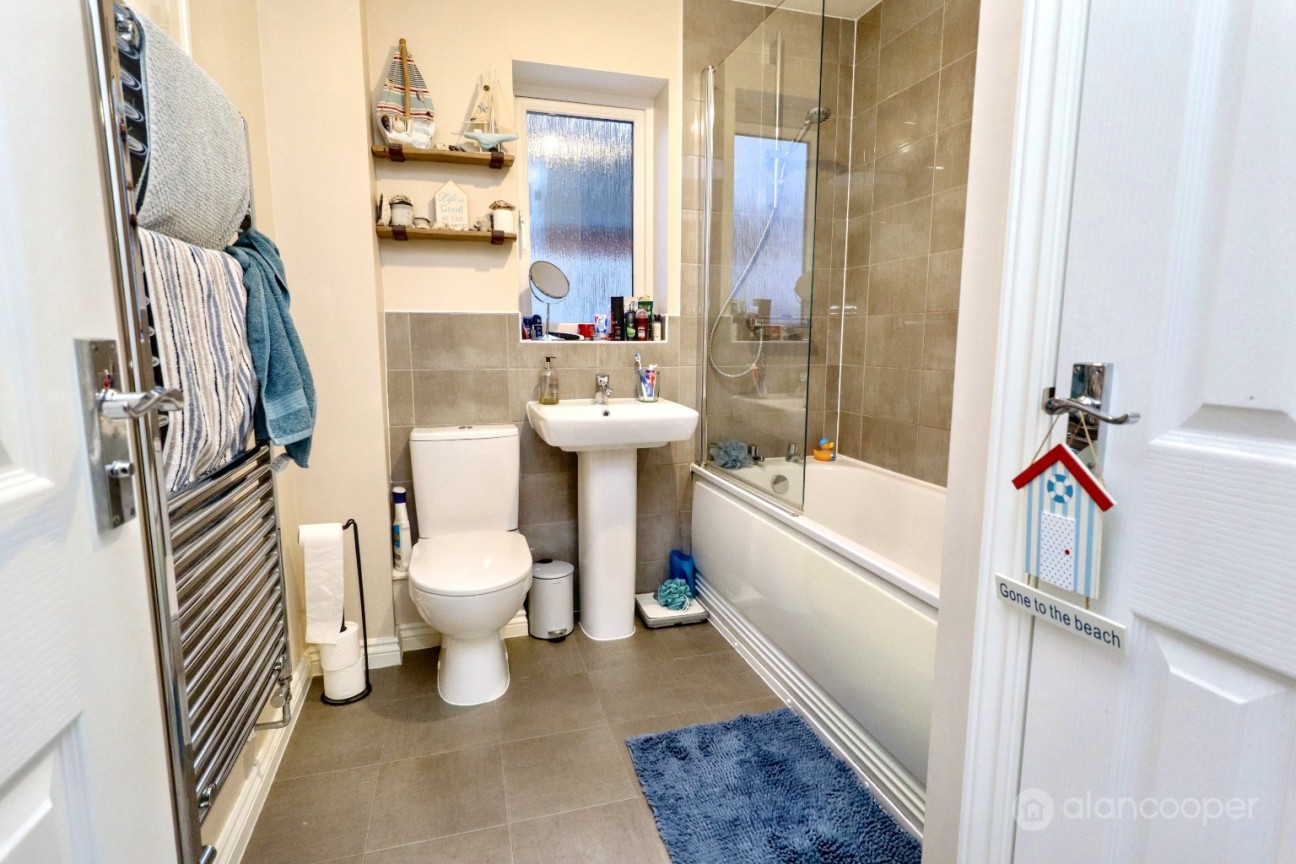 Harvest Way, Weddington, Nuneaton, CV10 0FJ