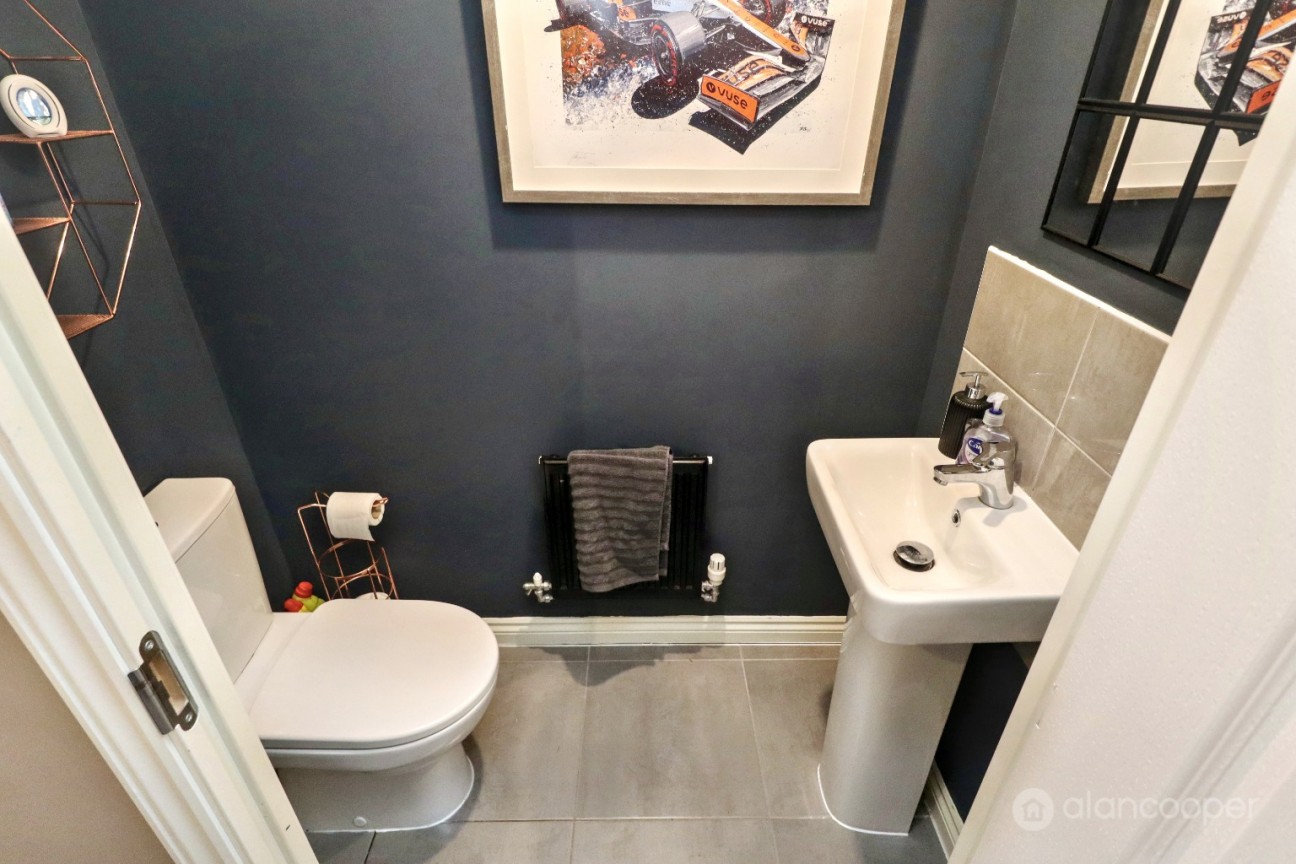 Harvest Way, Weddington, Nuneaton, CV10 0FJ