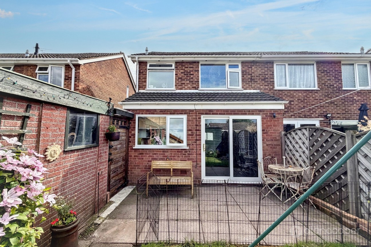 Lingwood Drive, Stockingford, Nuneaton, CV10 7DR