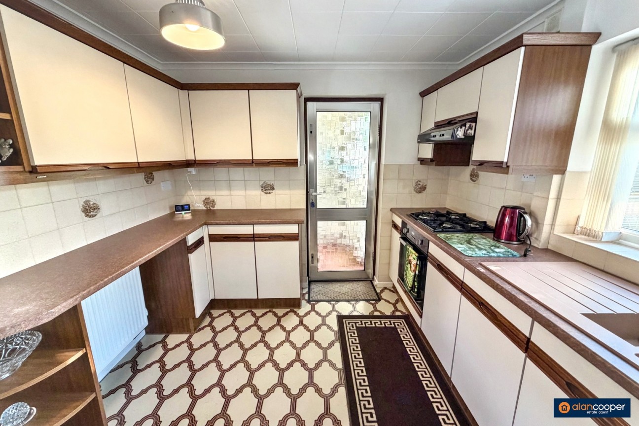 Abbotsford Road, Attleborough, Nuneaton, CV11 4RG