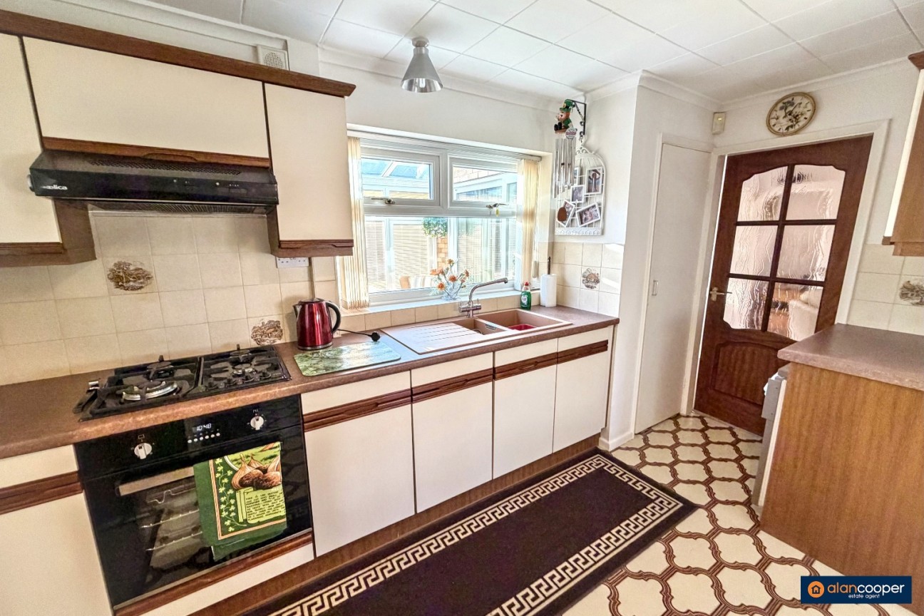 Abbotsford Road, Attleborough, Nuneaton, CV11 4RG